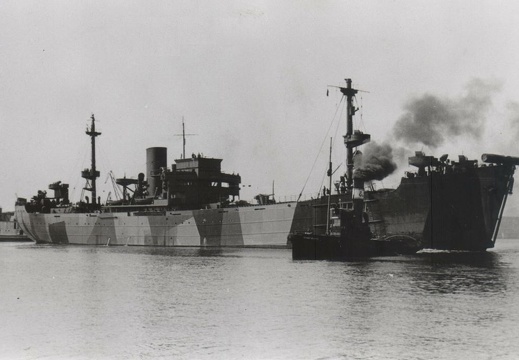 Mine clearance vessel SPERRBRECHER 11 at Hamburg 1942