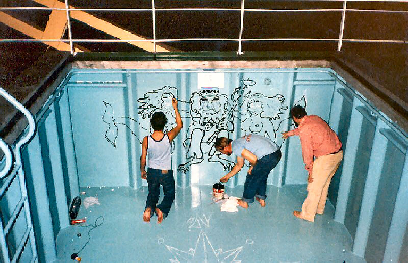 Painting Antares pool jan 1981.jpg